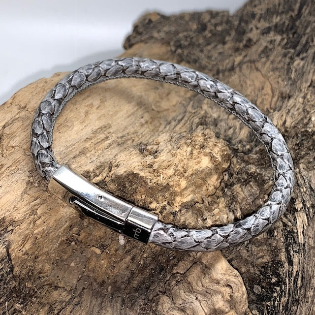 Buy Now Premium Leather Bracelet - STARRY TWINE BLACK - American Style Genuine Braided Leather Bracelet With Stainless Steel Clasp Magnetic Buckle For Men Boy 8 Inch Buy Now Premium Leather Bracelet - STARRY TWINE BLACK - American Style Genuine Braided Leather Bracelet With Stainless Steel Clasp Magnetic Buckle For Men Boy 8 Inch